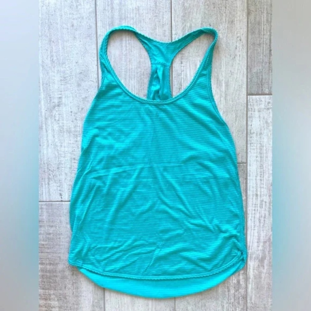Lululemon tank top size 6 turquoise blue